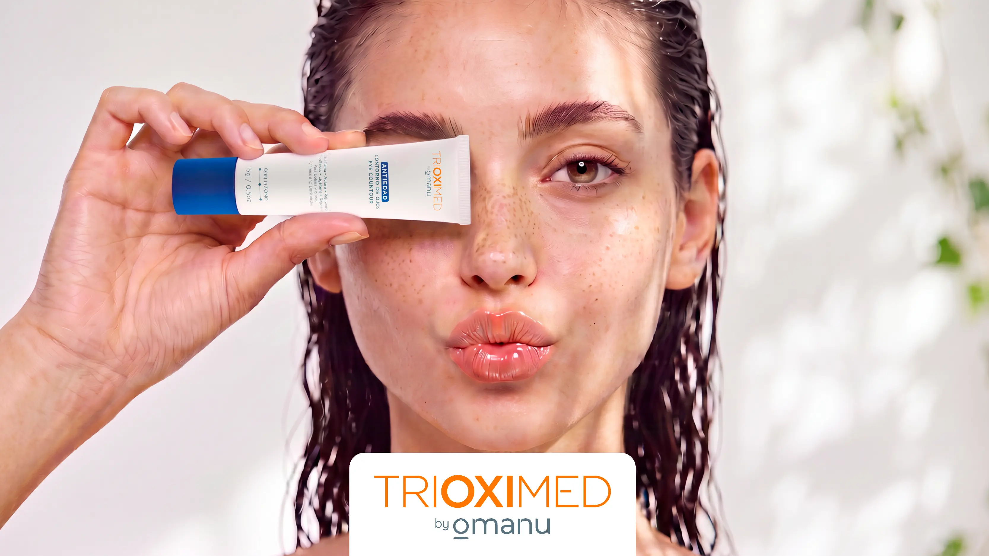Contorno de ojos antiedad Trioximed by Omanu para el cuidado de la piel.